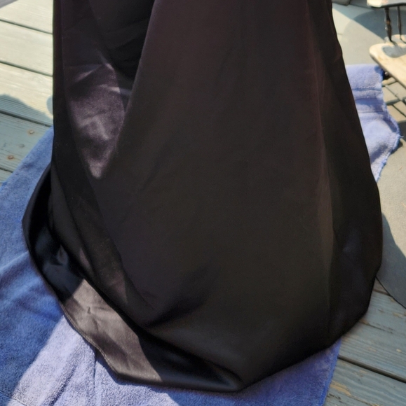 Black evening gown size 8 - Picture 4 of 16